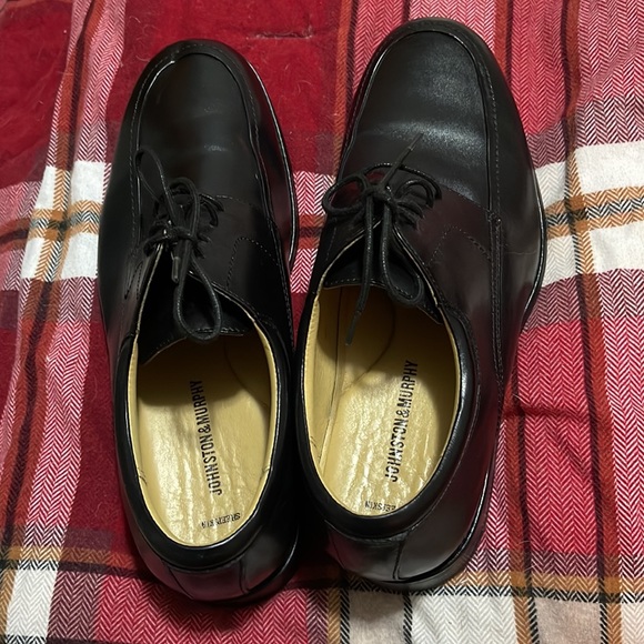 Johnson and Murphy Dress Shoe - Picture 6 of 6